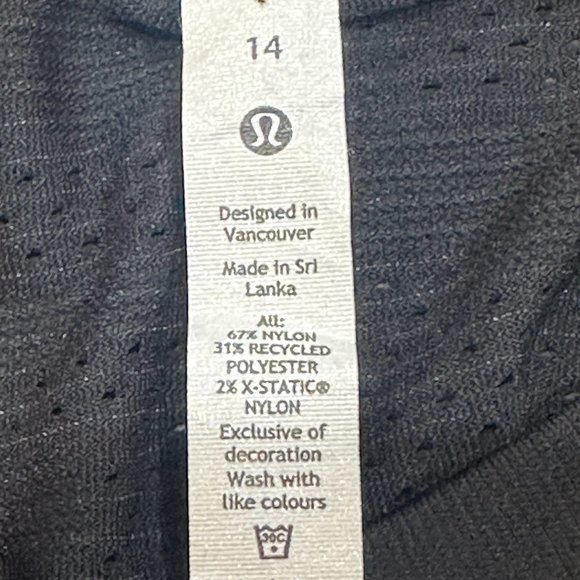 Lululemon Cropped Muscle Tank Black Camo‎ Size 14 - Picture 4 of 4